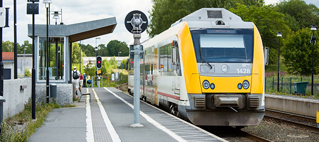 Bild på tåg vid Eksjö resecentrum